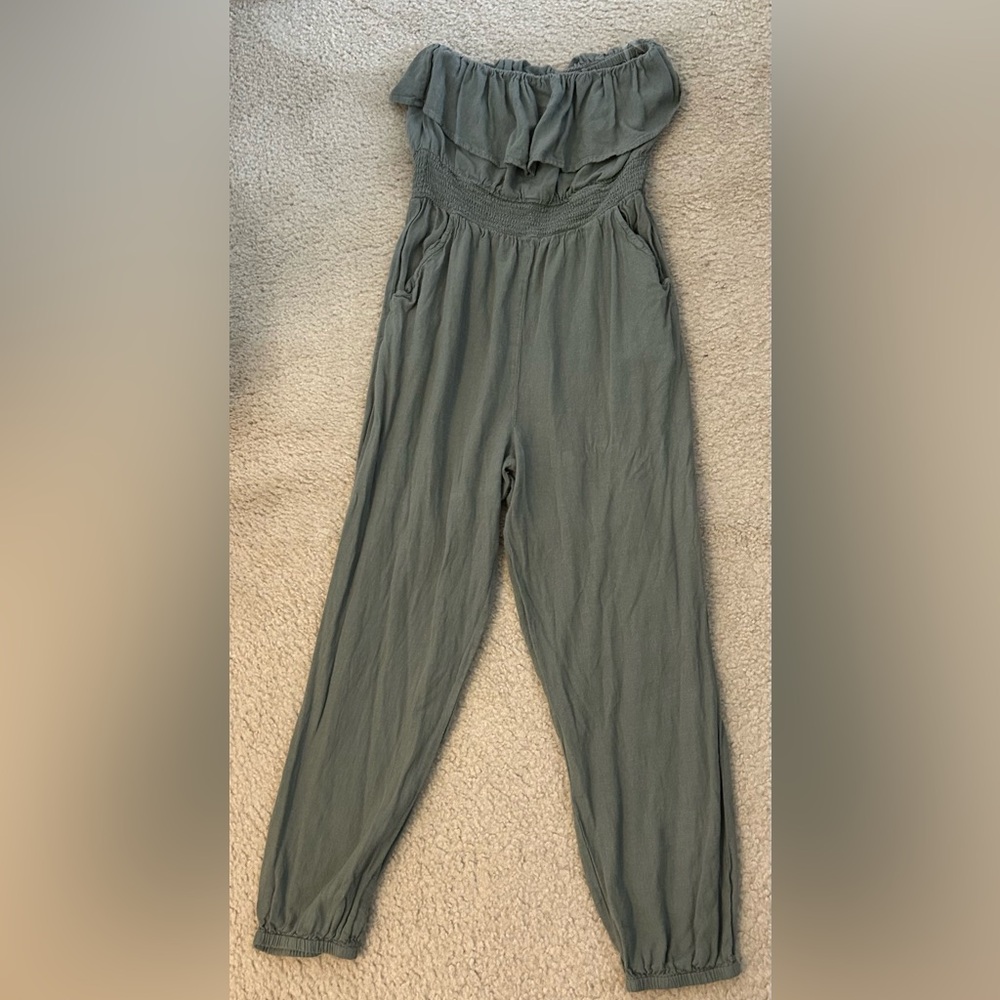 Elegant Green Off-Shoulder Jumpsuit from American Eagle